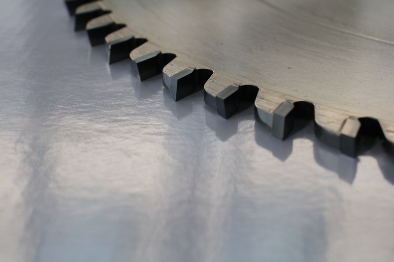 Triping kayu solid saw blade