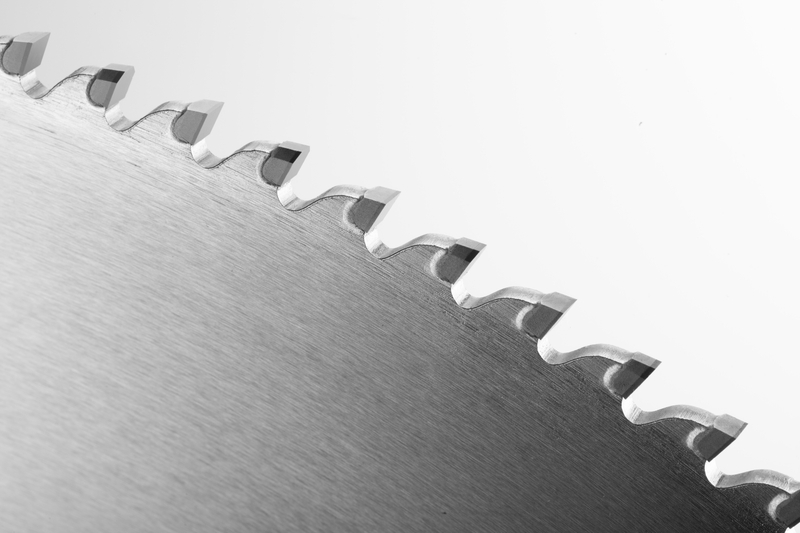 Pintu Jembatan Patah dan Profil Aluminium Jendela Saw Blade
