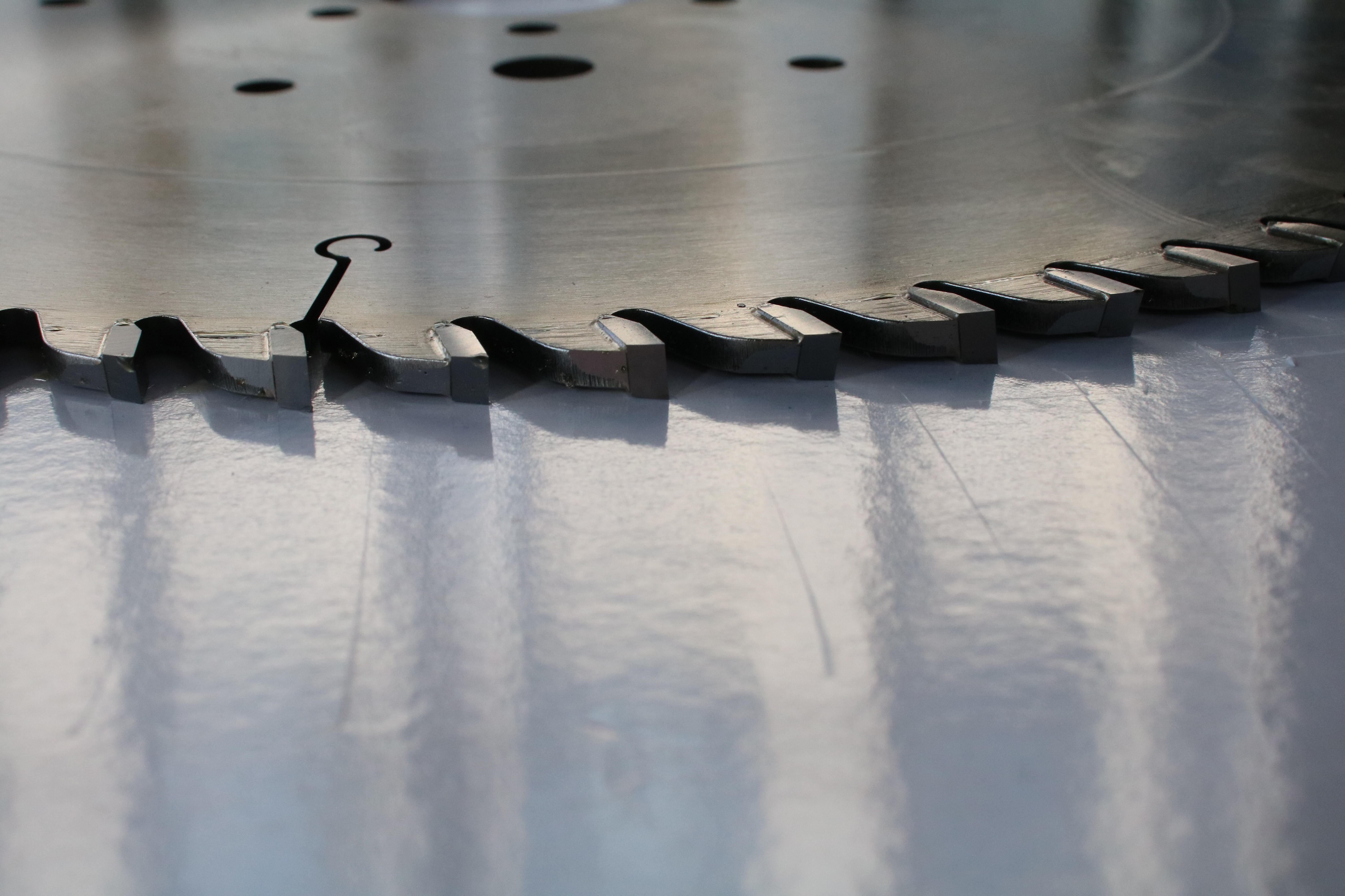 Triping kayu solid saw blade