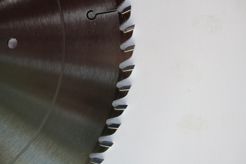 Triping kayu solid saw blade