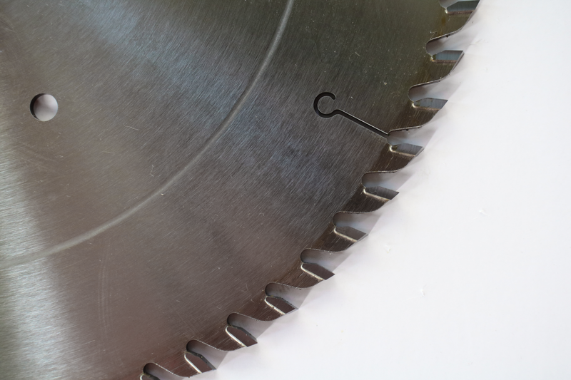 Triping kayu solid saw blade